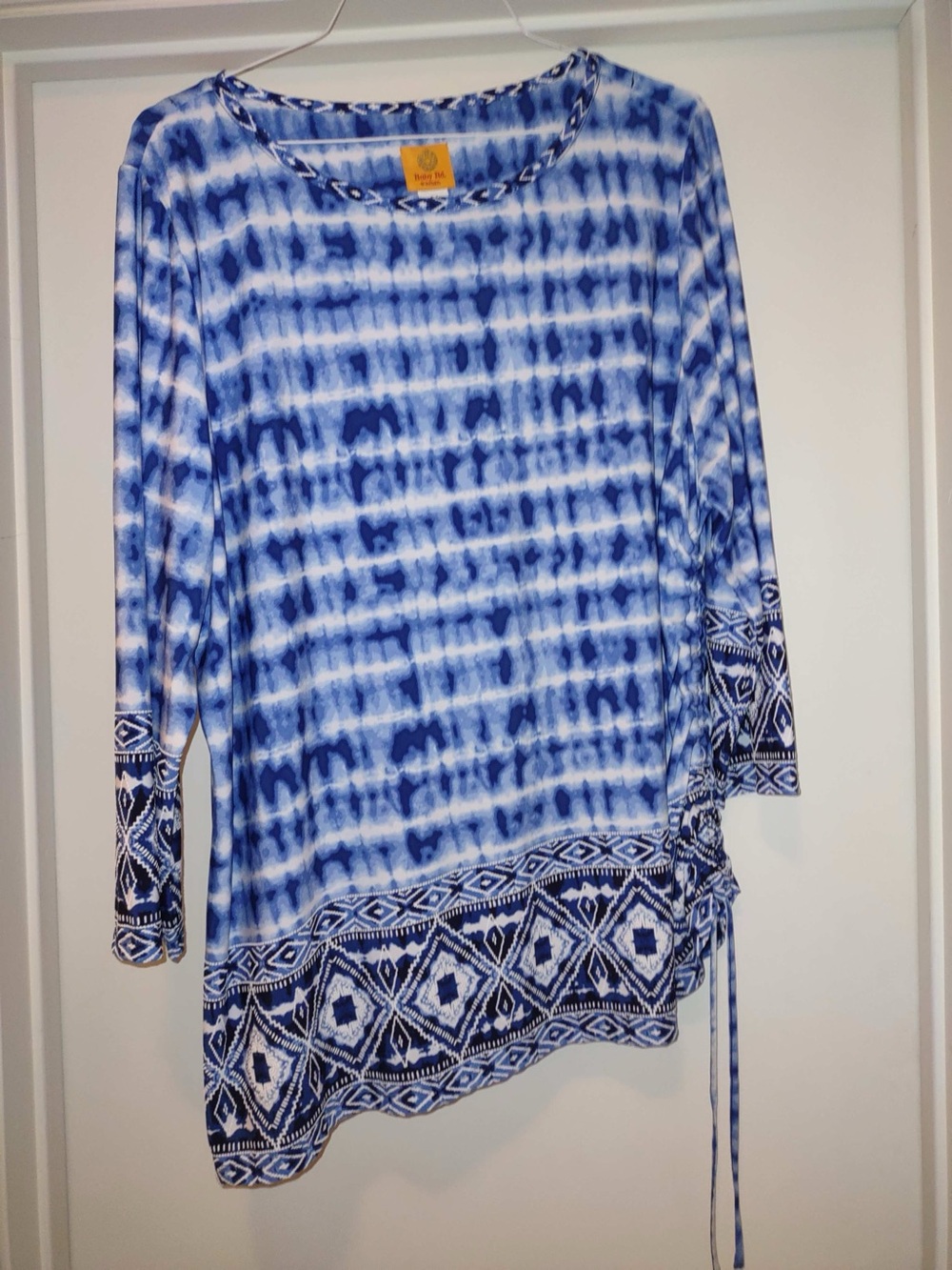 Ruby Rd. Blue & White Tie-Dye Long Sleeve Top with Geo Hem